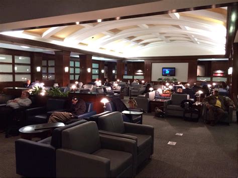 clt airport lounges